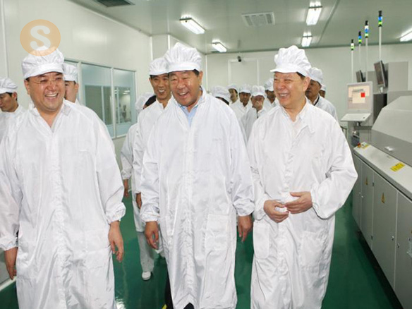2009年6月11日　當(dāng)時(shí)中共中央政治局常委、全國政協(xié)主席賈慶林さんが當(dāng)社を視察 