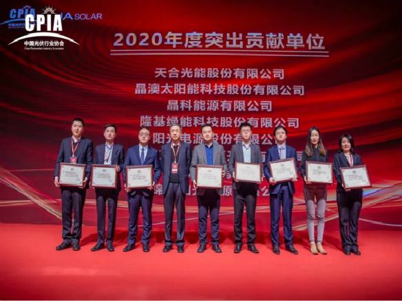 全體看過來！謝謝，謝謝！謝謝~